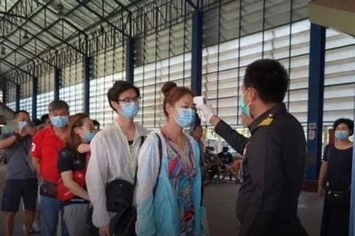 Du khách 'đặt cọc' 3.000 USD mới được nhập cảnh Campuchia