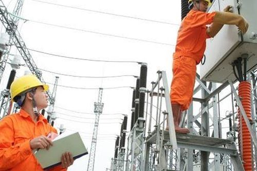 Hóa đơn điện tăng chóng mặt mùa nắng nóng, làm thế nào để tiết kiệm?