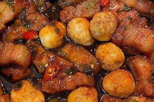 Kho thịt chị em nhớ đừng cho loại gia vị vừa thông dụng lại cực thơm này vào, thịt khô, cứng lại mất đi mùi thơm nguyên bản