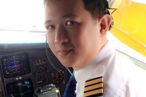 Mất việc phải ra đường đi giao hàng, phi công điển trai nói lời thấm thía