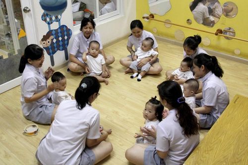 Nghỉ hè, trường mầm non tại TP.HCM vẫn nhận giữ trẻ