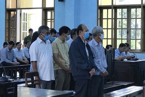 Dàn lãnh đạo Sở Y tế Gia Lai lĩnh hơn 30 năm tù