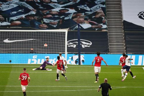 De Gea bị mạt sát, Solskjaer 'xù lông' đáp trả Roy Keane