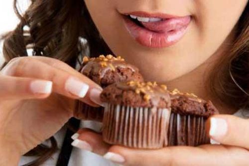 Không muốn 'hạ độc' cơ thể, tuyệt đối đừng làm những việc này trước khi ngủ