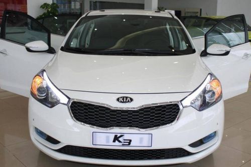 Có 500 triệu đồng, mua được những mẫu sedan cũ nào?