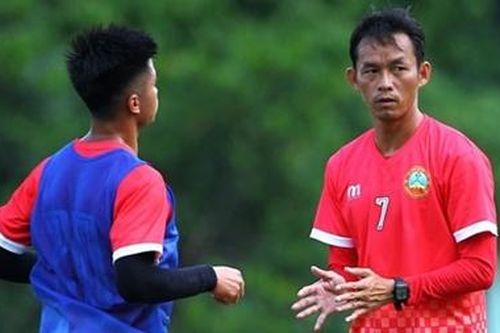 Những lão tướng 'vẫn chạy tốt' của bóng đá Việt Nam