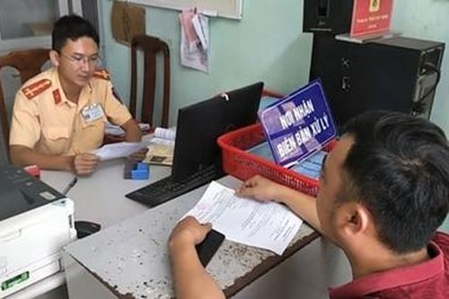 Xử lý nghiêm tình trạng ôtô chở khách trá hình