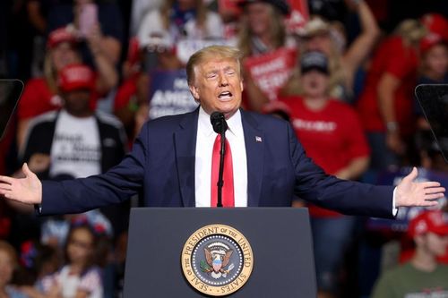 TT Trump: Nên xét nghiệm chậm lại vì số ca nhiễm tăng lên
