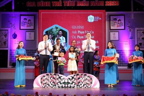 Tuyên dương 22 gia đình văn hóa trẻ tiêu biểu