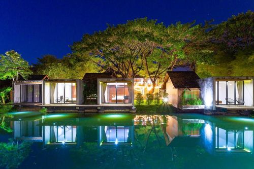 Căn biệt thự tiền tỷ bỏ không ở xóm Hà Nội chuẩn 'ba giàu'