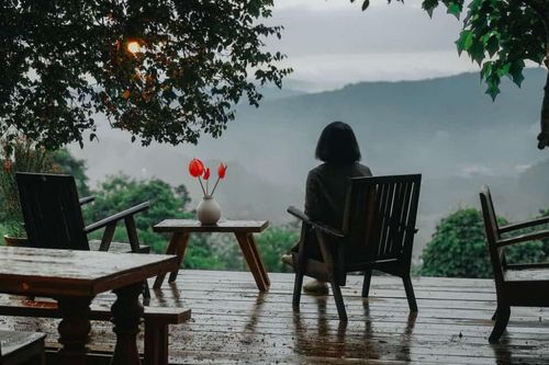 Phút xao lòng của nữ nhà báo trẻ