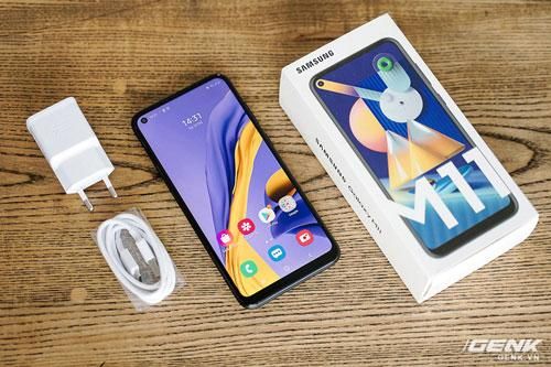 Trên tay Samsung Galaxy M11: 3 camera sau, pin 5.000 mAh, giá 3,69 triệu