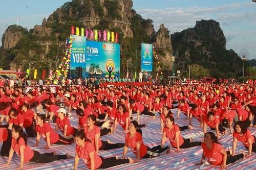 Ngày quốc tế Yoga lần thứ 6 tổ chức tại Quảng Ninh