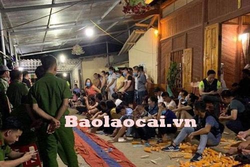 Triệt phá sới bạc lớn tại huyện Bảo Yên, bắt giữ 77 đối tượng