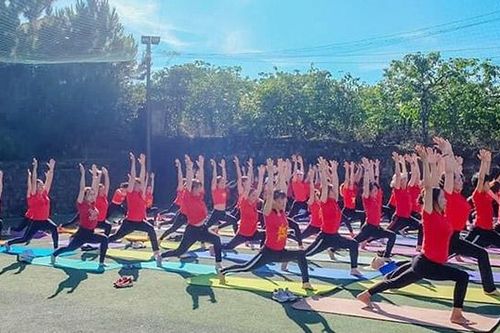 Đồng diễn chào mừng ngày Quốc tế Yoga