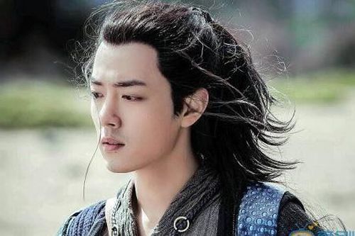 'Lang Điện Hạ' và 'Dư Sinh', hai 'chiếc phao' sẽ giúp Tiêu Chiến tìm lại ánh hào quang?