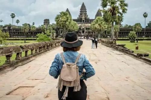 Du lịch tới Campuchia, bạn sẽ phải nộp đặt cọc 70 triệu ngay và luôn khi xuống máy bay