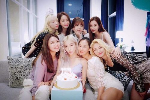 Những nhóm nhạc Kpop chịu sự ghẻ lạnh