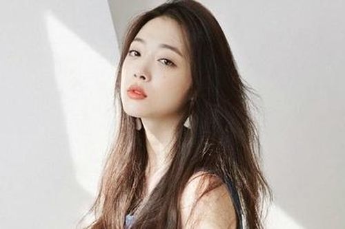 Bi kịch khi thần tượng Kpop bị tấn công trên mạng