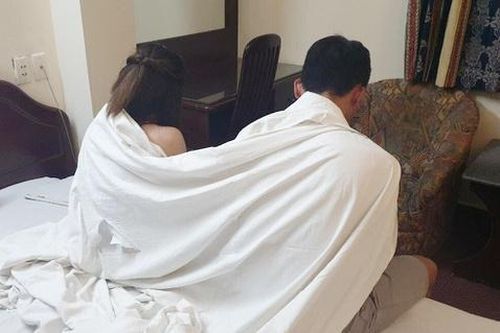Chủ quán cà phê 70 tuổi chứa gái mại dâm