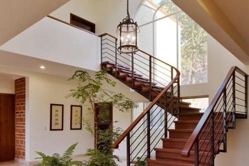 Chọn vị trí, chất liệu làm cầu thang thế nào để hợp phong thủy?