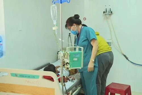 Đắk Lắk: Ăn củ sắn, 1 bé tử vong, 2 bé phải nhập viện cấp cứu