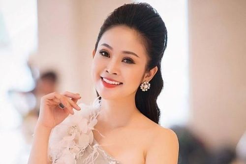 MC Thùy Linh: Bạn trai kém tuổi, muốn lấy chồng từ 3 năm trước