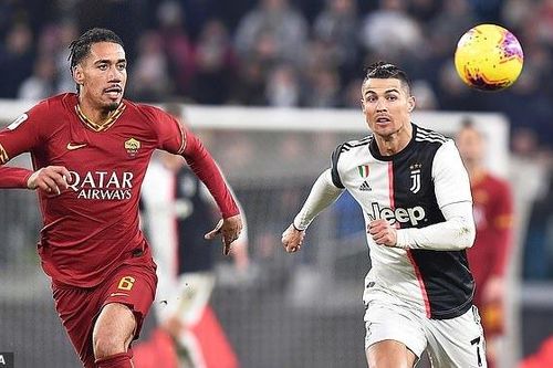 Roma đạt thỏa thuận MU chuyển nhượng Smalling