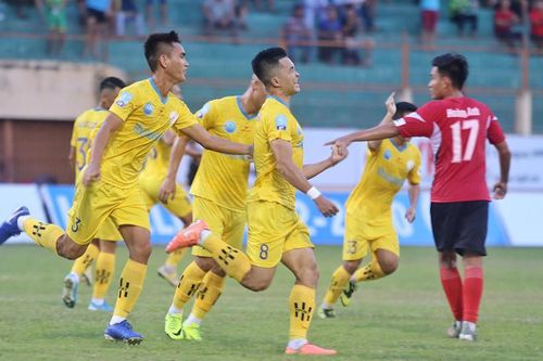 Giải hạng Nhất: Chỉ còn S.Khánh Hòa toàn thắng