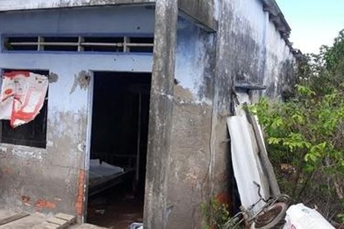 Cụ bà 78 tuổi bị con dâu bỏ ở căn nhà hoang