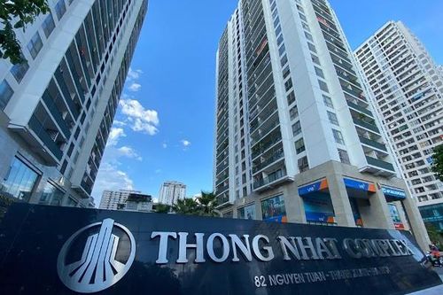 Hà Nội: Cư dân chung cư khốn khổ vì bị cắt nước giữa trời nắng nóng 40 độ C