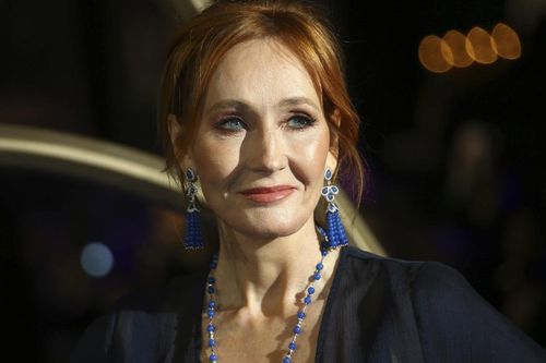 Bốn nhà văn rời công ty của J.K Rowling