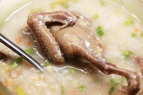 Suýt chết vì xương gà mắc ngang thực quản