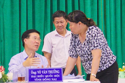 Cử tri TP Biên Hòa than chuyện đang chịu giá tiền điện cao