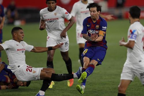Barcelona: Messi dính đầy sẹo sau pha va chạm với cầu thủ Sevilla