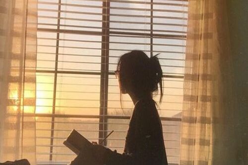'Đòn độc' của phụ nữ thông minh khi biết chồng có bồ