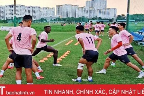 Hồng Lĩnh Hà Tĩnh tập buổi cuối cùng trước trận gặp Sài Gòn FC