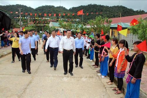 Tuyên truyền người dân Mường Tè không nghe theo luận điệu sai trái