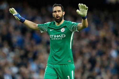 Arsenal nhắm thủ môn của Man City để thay Leno