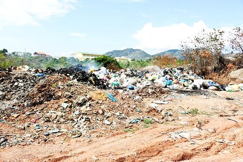 Cam Lâm: Chật vật tìm nơi xử lý rác