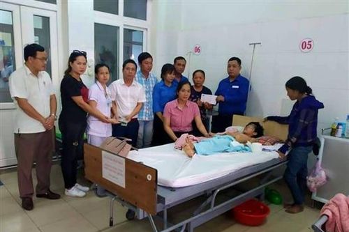 Hơn 80 triệu đồng hỗ trợ em nhỏ bị thương nặng sau vụ nổ