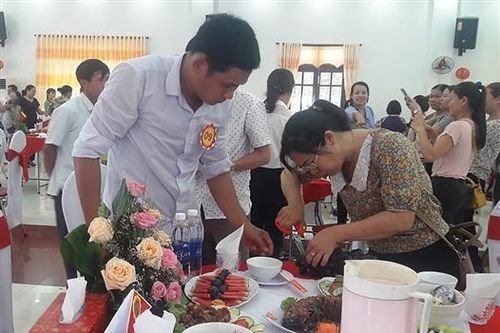 Hội thi 'Gia đình ấm áp yêu thương'