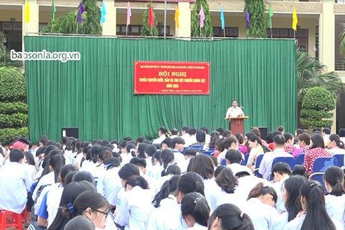Tuyên truyền biển, đảo và thu hút nguồn nhân lực tại Quỳnh Nhai