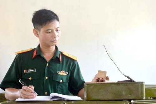 Thủ kho vũ khí tận tụy, cần mẫn