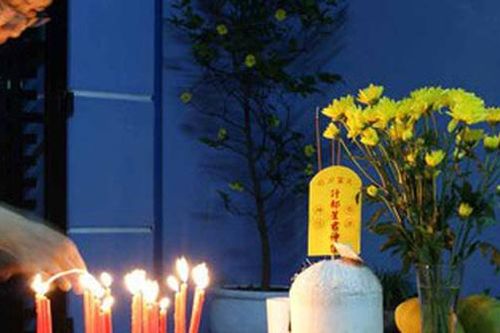 Làm ăn thuận lợi không phải nhờ cúng sao