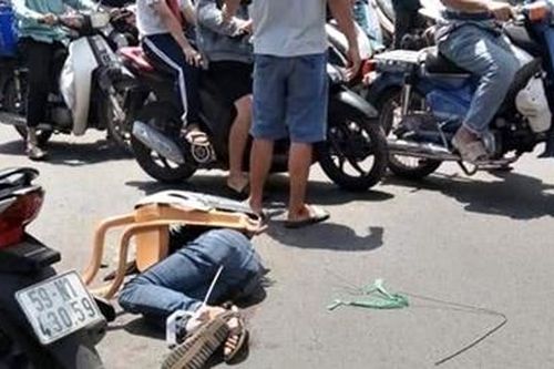 Bị truy đuổi, nghi can trộm xe SH đâm 3 người bị thương