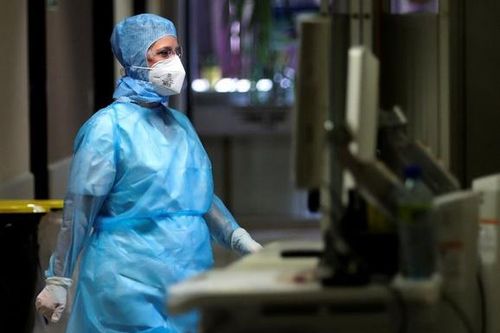 COVID-19: Hơn 9 triệu ca bệnh, lo ngại làn sóng đại dịch tiếp theo