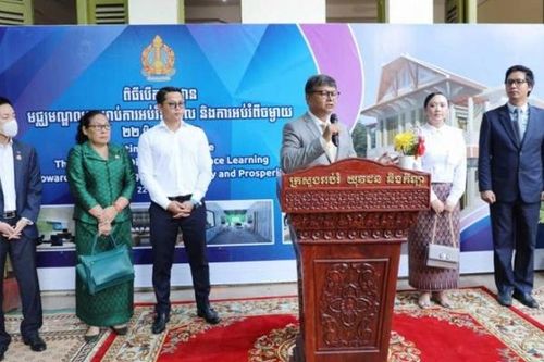 Campuchia lùi thời gian mở cửa trường học đến cuối năm nay