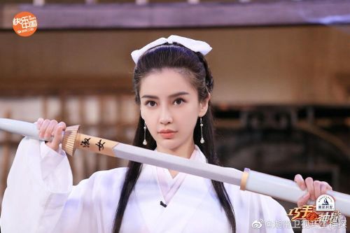 Angela Baby hóa thân thành 'Thần tiên tỷ tỷ' trong show tạp kĩ Xảo Thủ Thần Thám