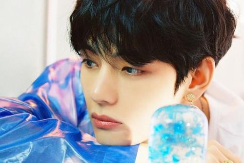 Những món mỹ phẩm được coi là 'vật bất ly thân' của idol, không ngờ giá lại cực bình dân
